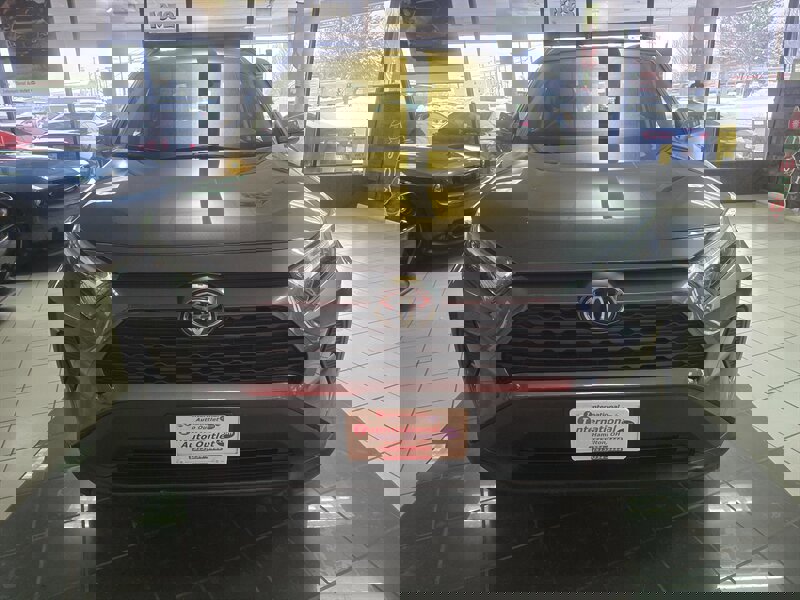 Used 2022 Toyota RAV4 XLE image 8