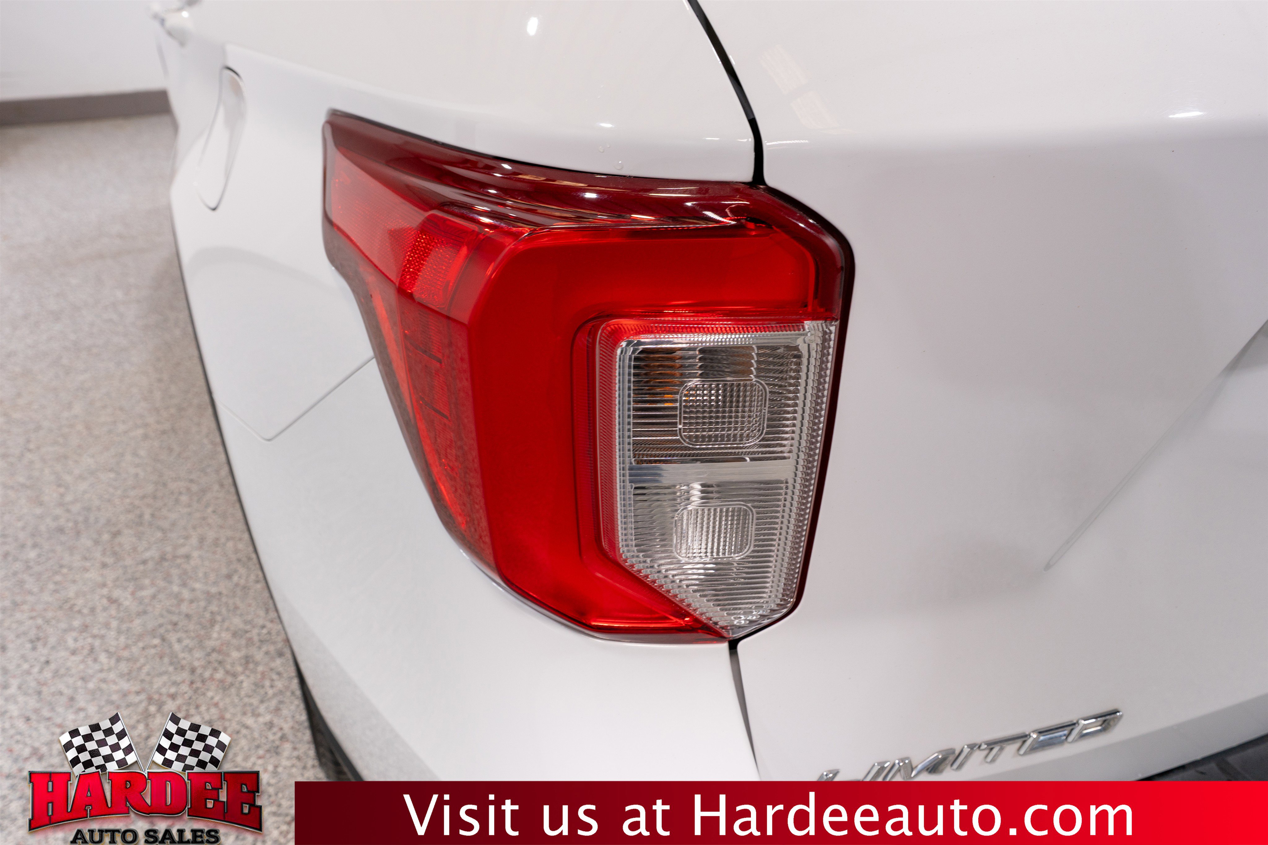 Used 2022 Ford Explorer Limited image 9