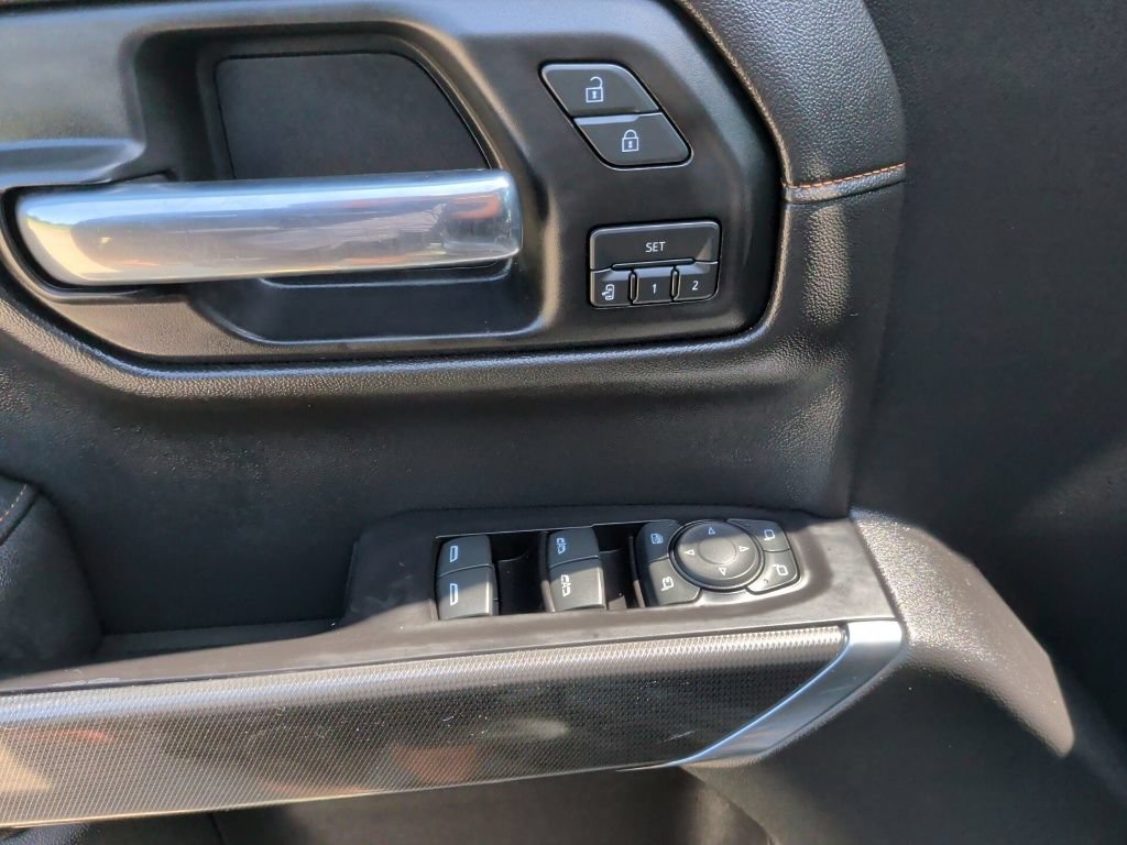 Used 2019 GMC Sierra 1500 AT4 w/ AT4 Preferred Package AWD/4WD image 11