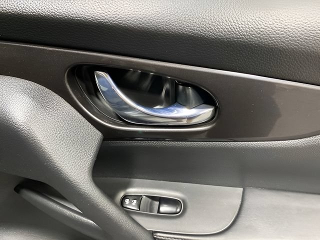 Certified 2018 Nissan Rogue SV w/ Premium Package AWD/4WD image 29