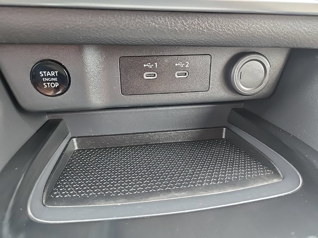 Used 2025 Nissan Rogue SV AWD/4WD image 18