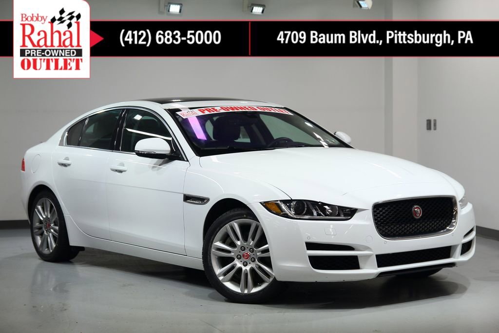 Used 2019 Jaguar XE Prestige image 1