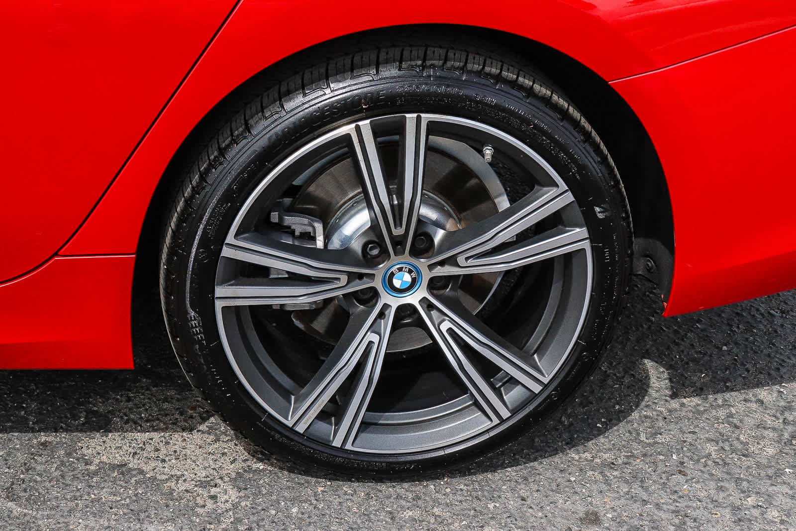 Used 2024 BMW 330e w/ Premium Package RWD image 13