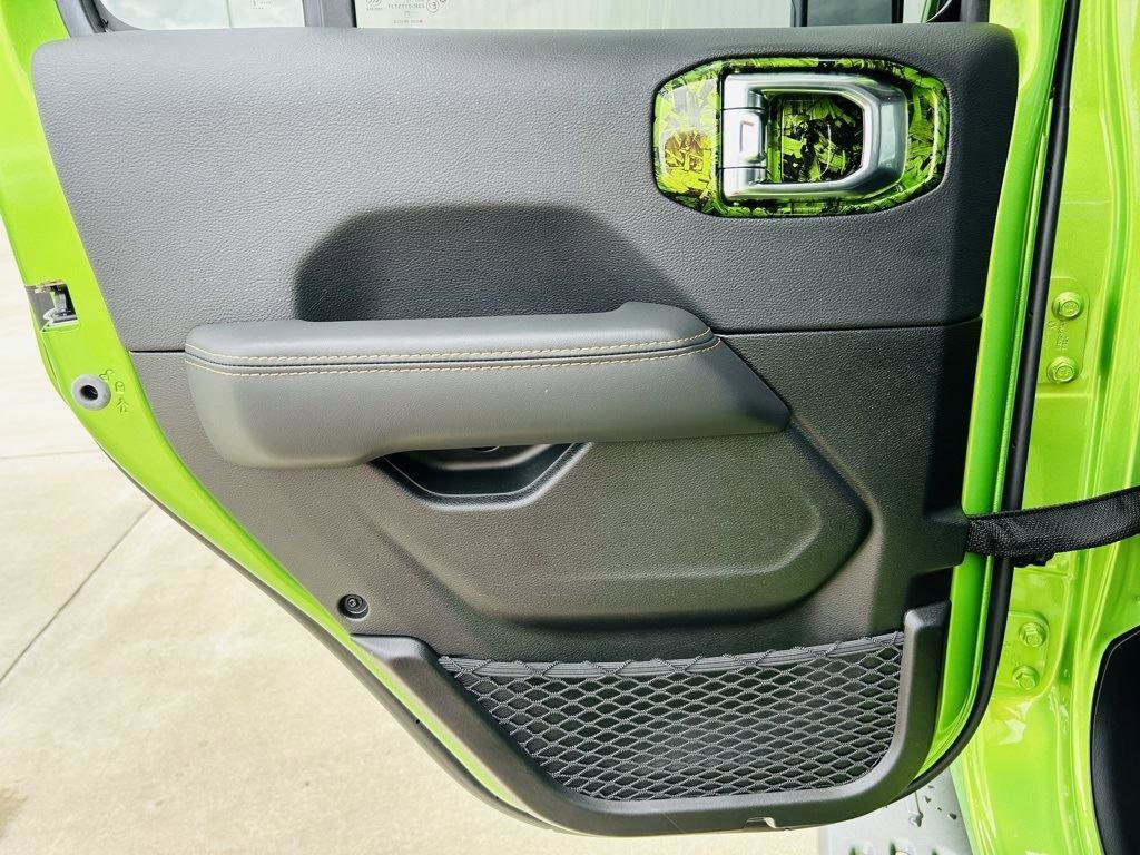 New 2025 Jeep Gladiator Sport w/ Premium Package image 28