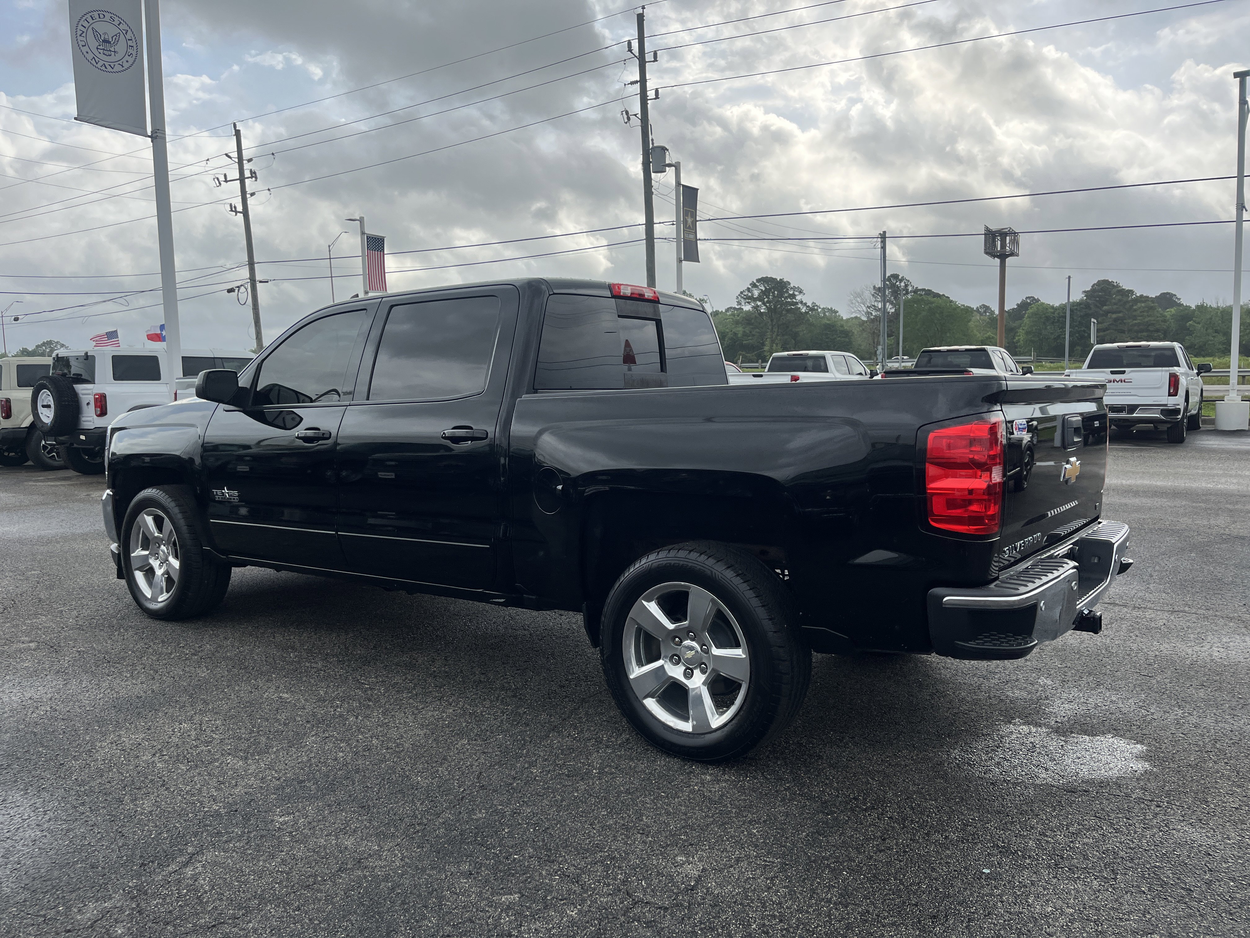 Used 2017 Chevrolet Silverado 1500 LT w/ Texas Edition image 6