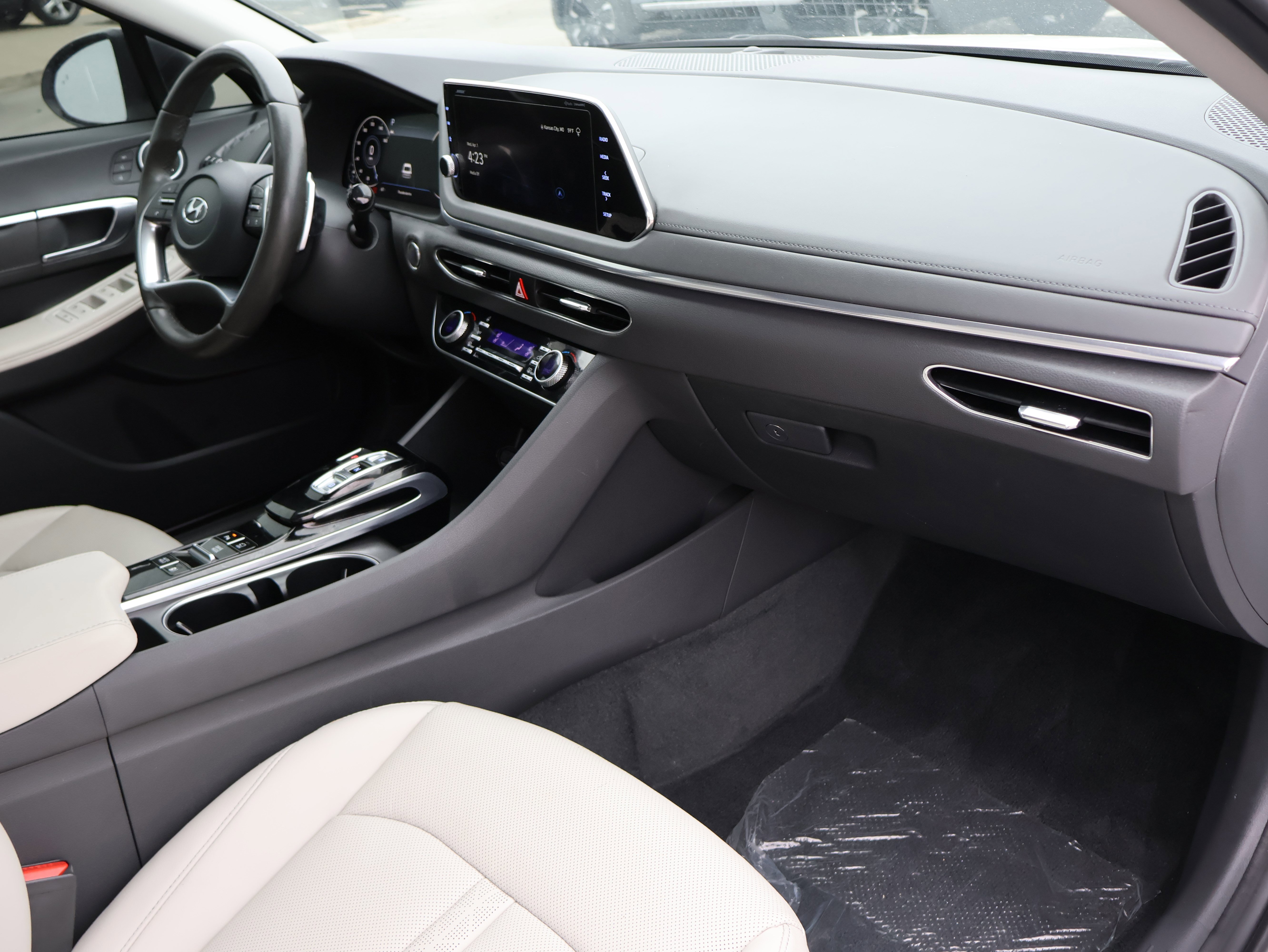 Used 2023 Hyundai Sonata Limited image 10