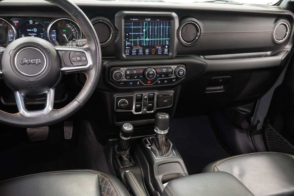 Used 2023 Jeep Wrangler Unlimited Sahara AWD/4WD image 13
