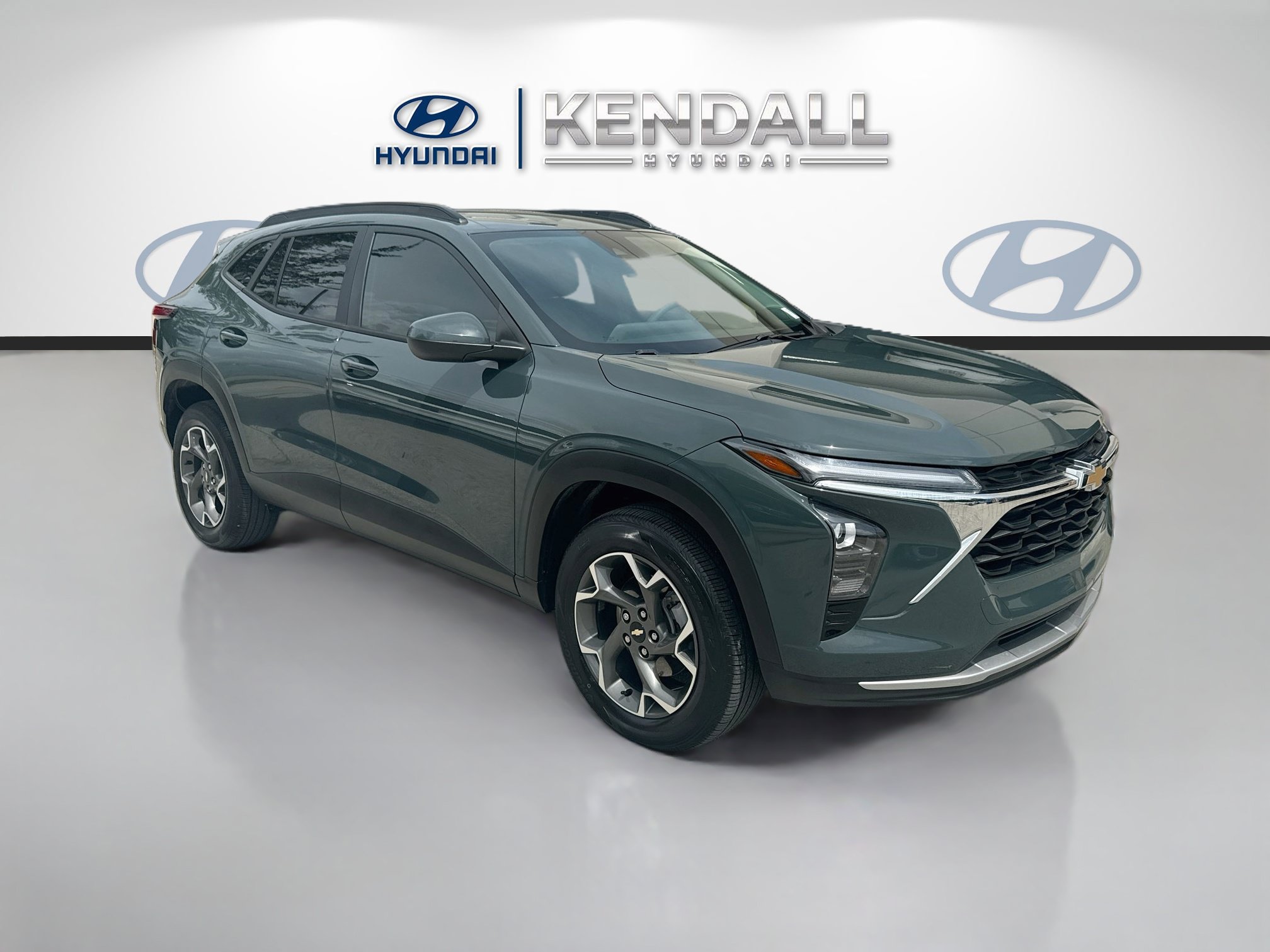 Used 2025 Chevrolet Trax LT FWD video 1