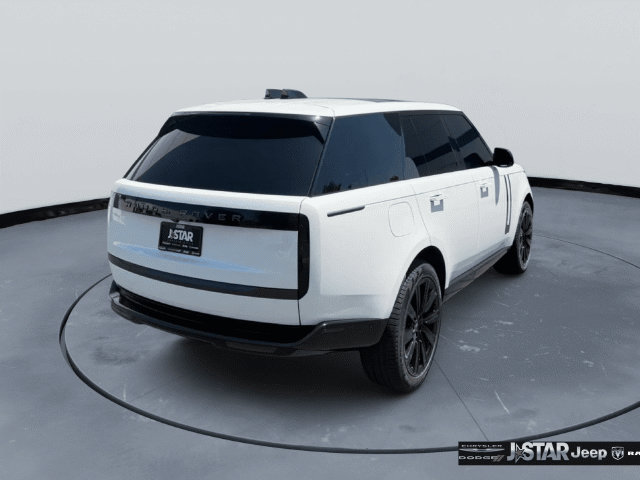 Used 2025 Land Rover Range Rover SE AWD/4WD image 5