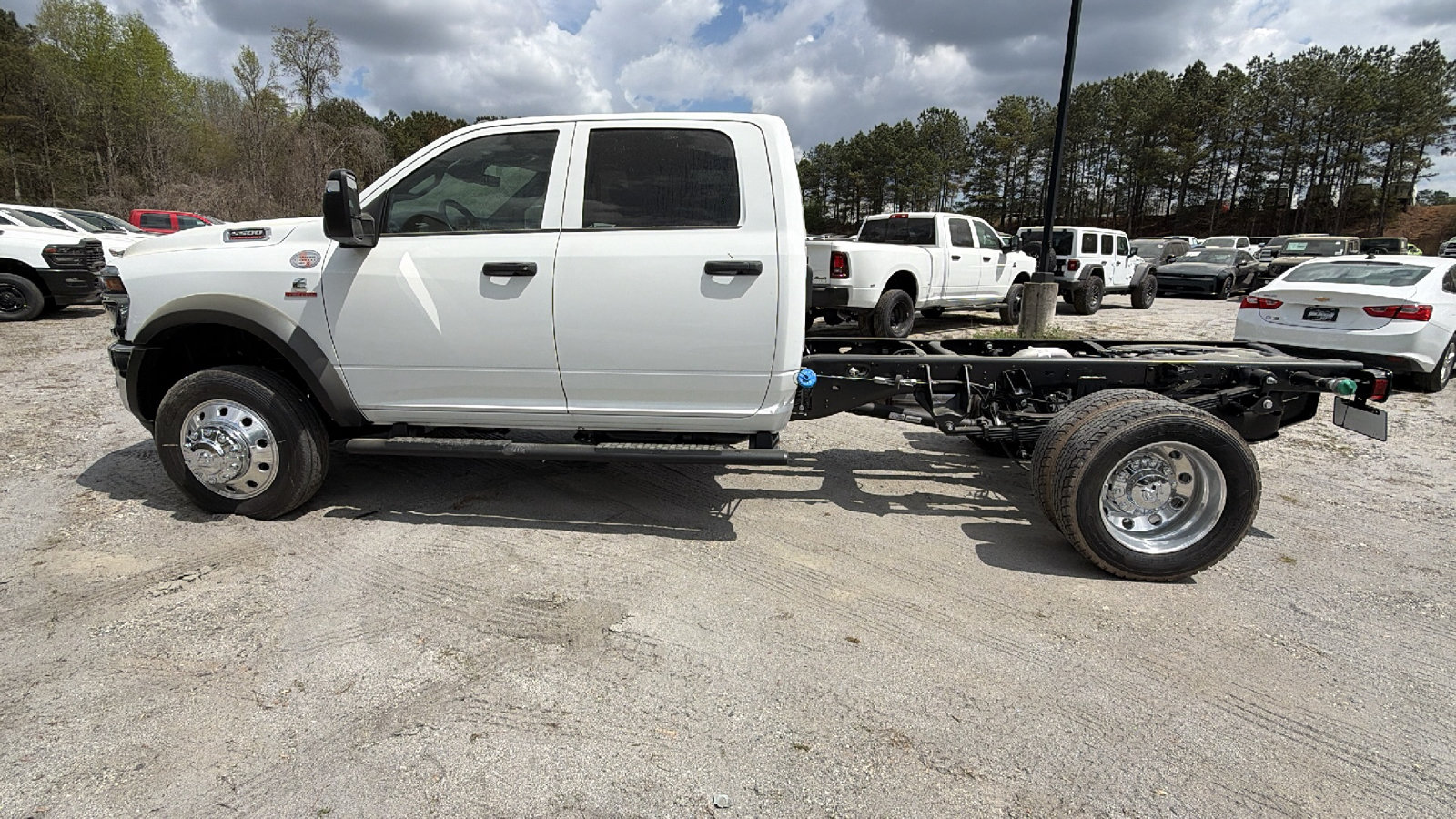 New 2026 RAM 5500 Tradesman w/ Chrome Appearance Group AWD/4WD image 11