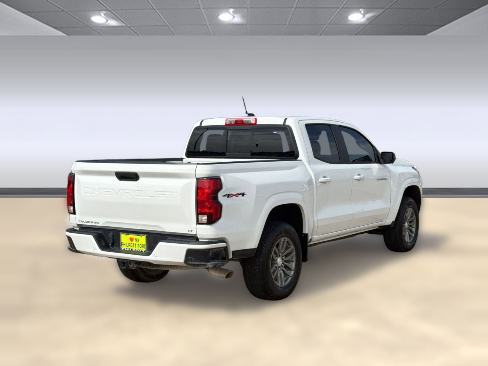 Used 2024 Chevrolet Colorado LT w/ LT Convenience Package II AWD/4WD image 9