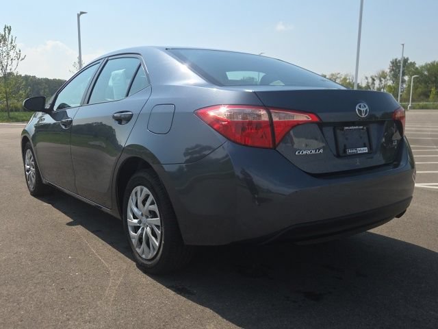 Used 2018 Toyota Corolla LE w/ Carpet Mat Package (TMS) FWD image 10