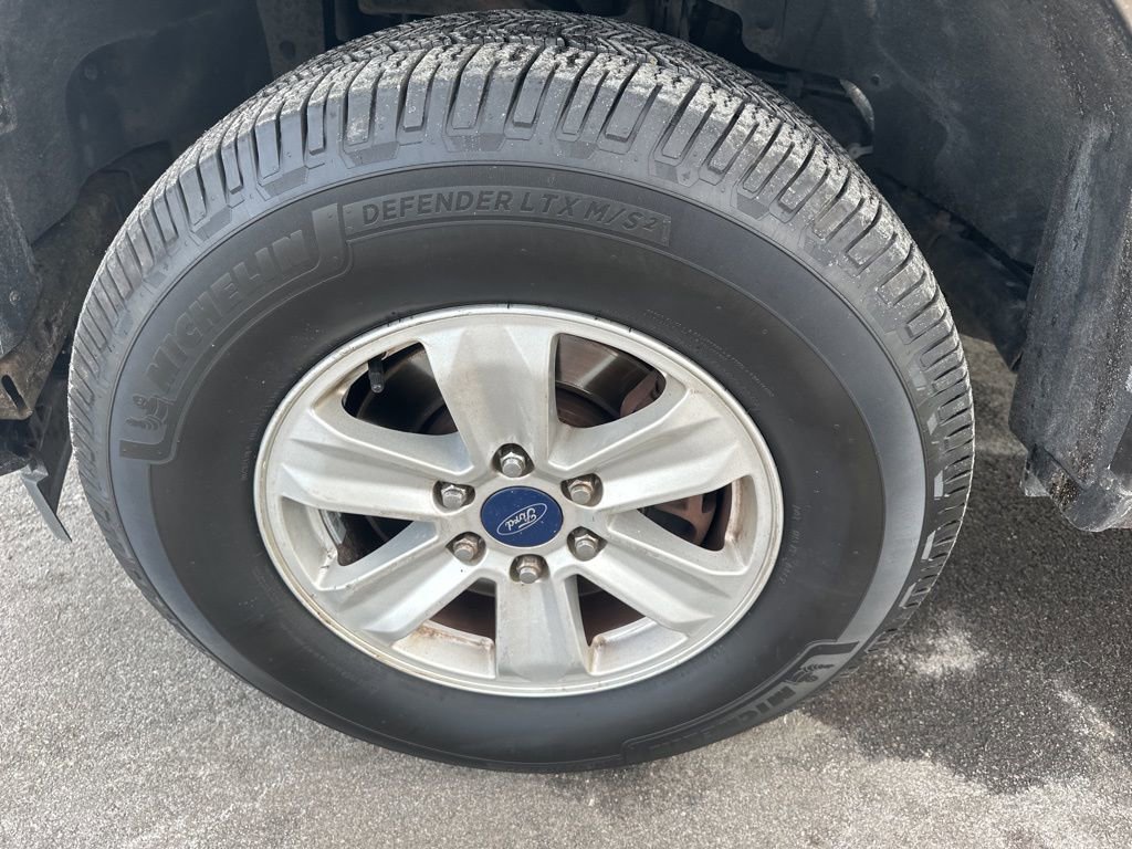 Used 2017 Ford F150 XLT image 32