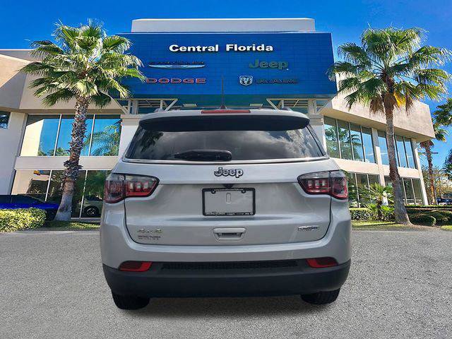 Certified 2024 Jeep Compass Latitude AWD/4WD image 6