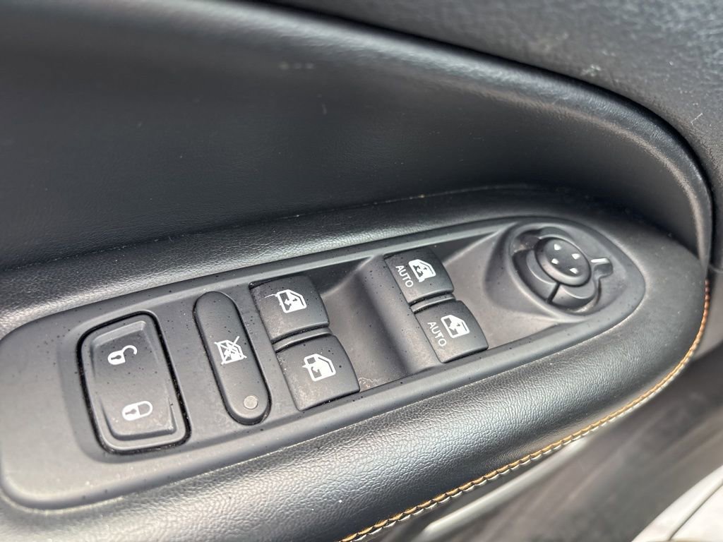 Used 2021 Jeep Compass Sport image 24