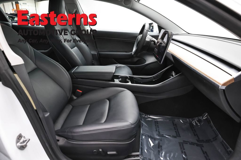 Used 2020 Tesla Model 3 Standard Range Plus RWD image 18