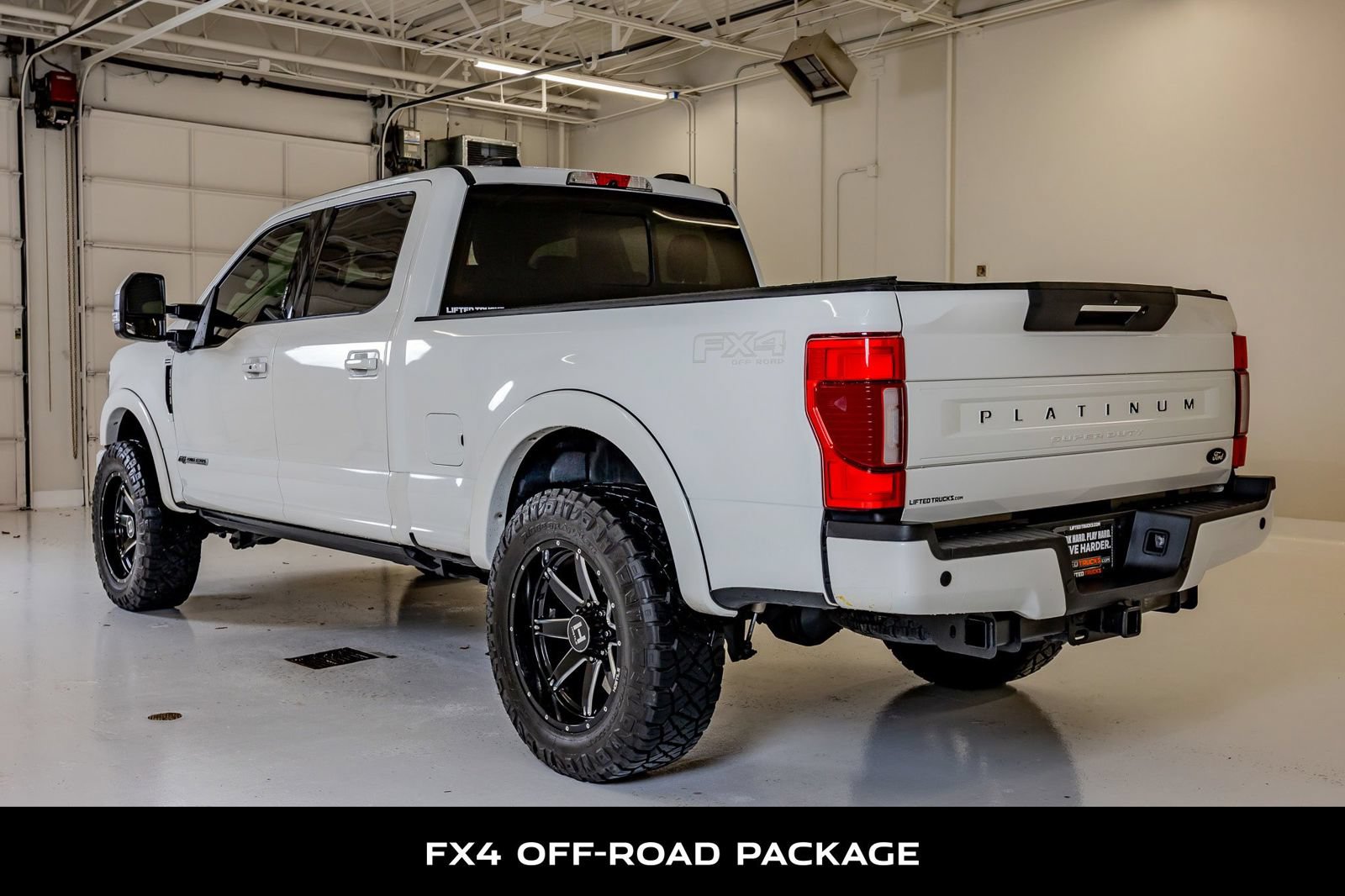 Used 2022 Ford F250 Platinum w/ FX4 Off-Road Package AWD/4WD image 6
