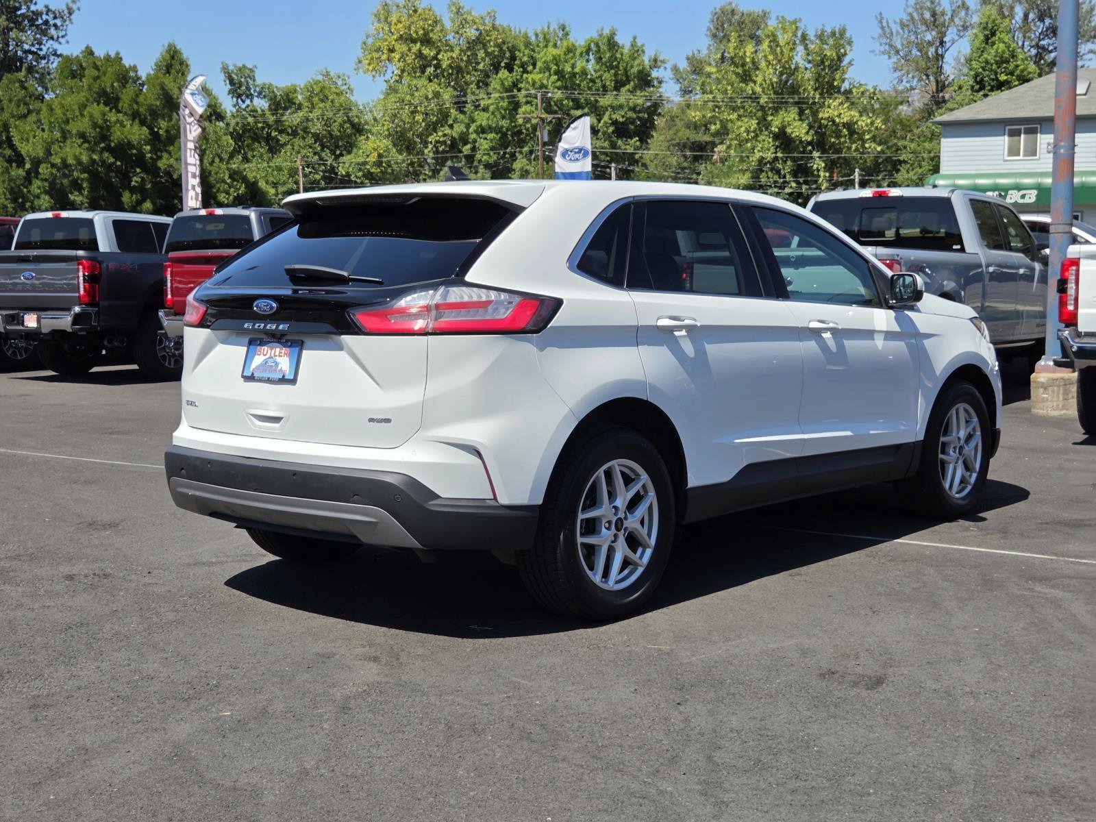Used 2024 Ford Edge SEL AWD/4WD image 5