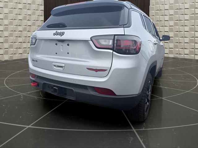 Certified 2025 Jeep Compass Trailhawk w/ Trailhawk Elite Group image 4