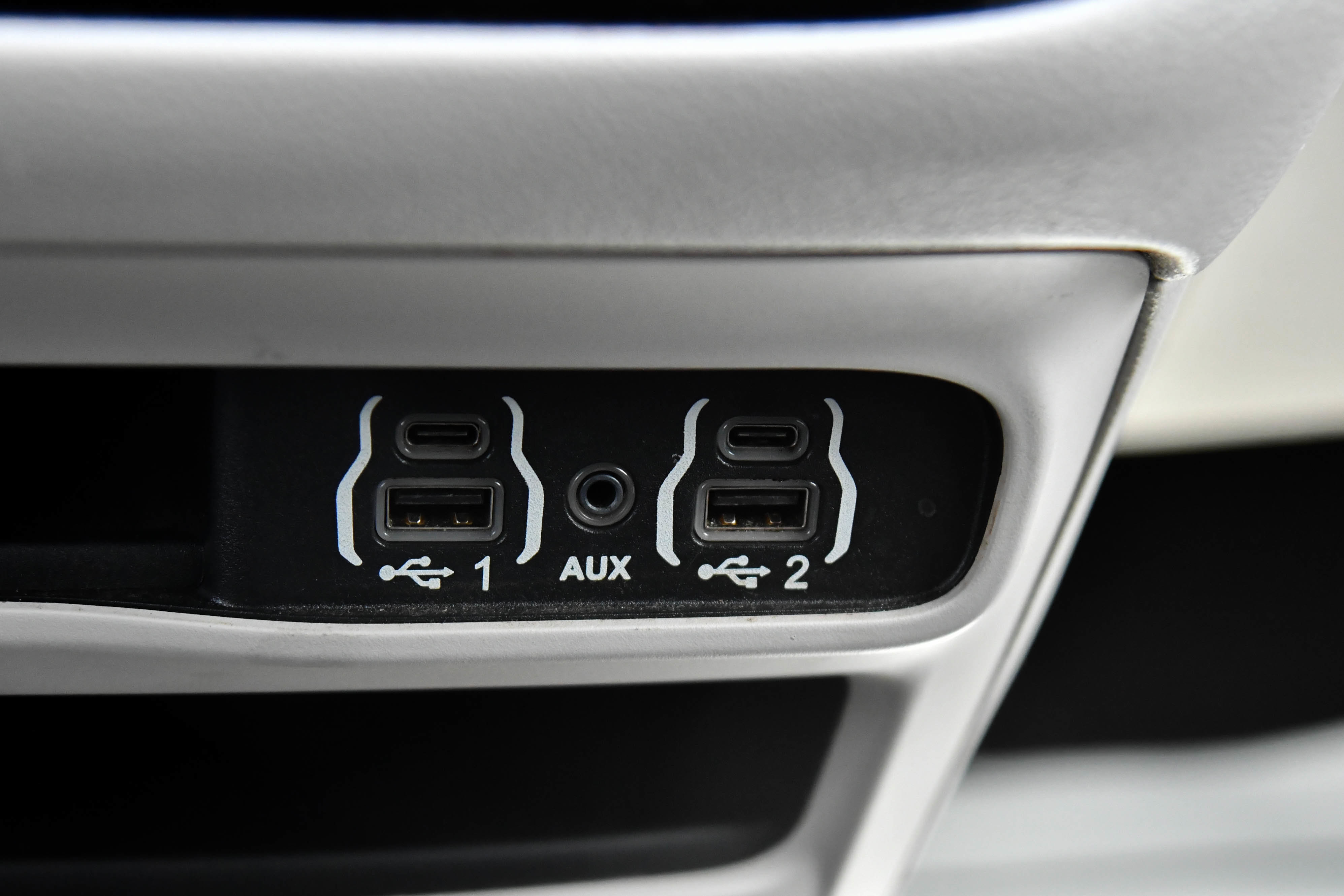 Used 2023 Chrysler Pacifica Touring-L image 26