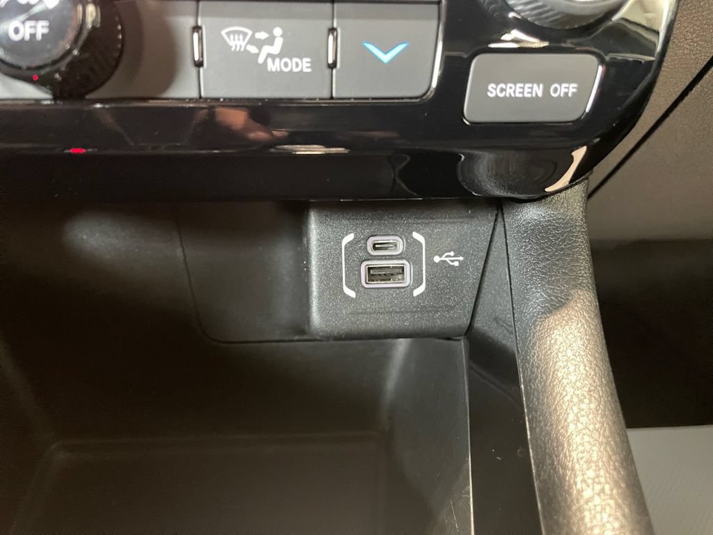 Used 2022 Jeep Compass High Altitude AWD/4WD image 39