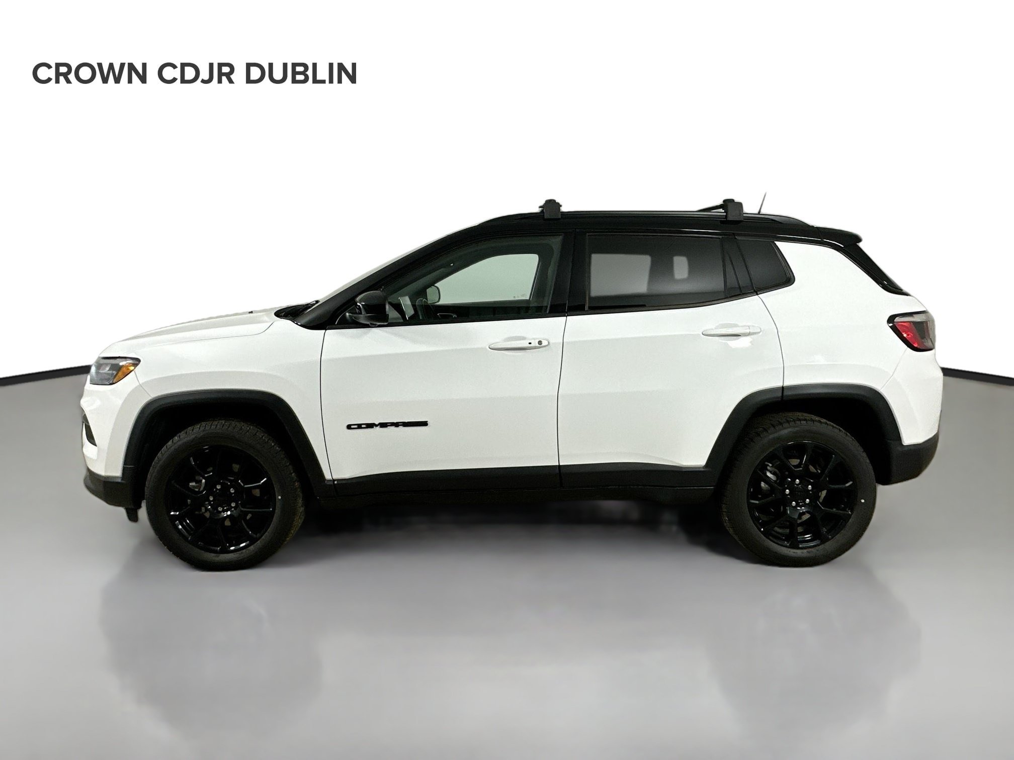 Used 2022 Jeep Compass Latitude w/ Sun and Sound Group AWD/4WD image 8