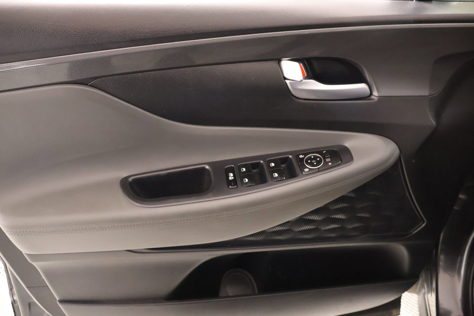 Used 2021 Hyundai Santa Fe SEL w/ Convenience Package image 15