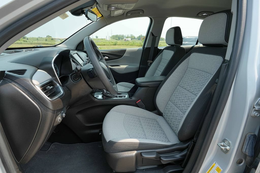 Used 2022 Chevrolet Equinox LS AWD/4WD image 17