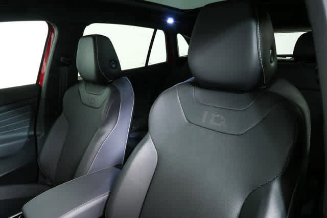 Used 2023 Volkswagen ID.4 Pro S image 8