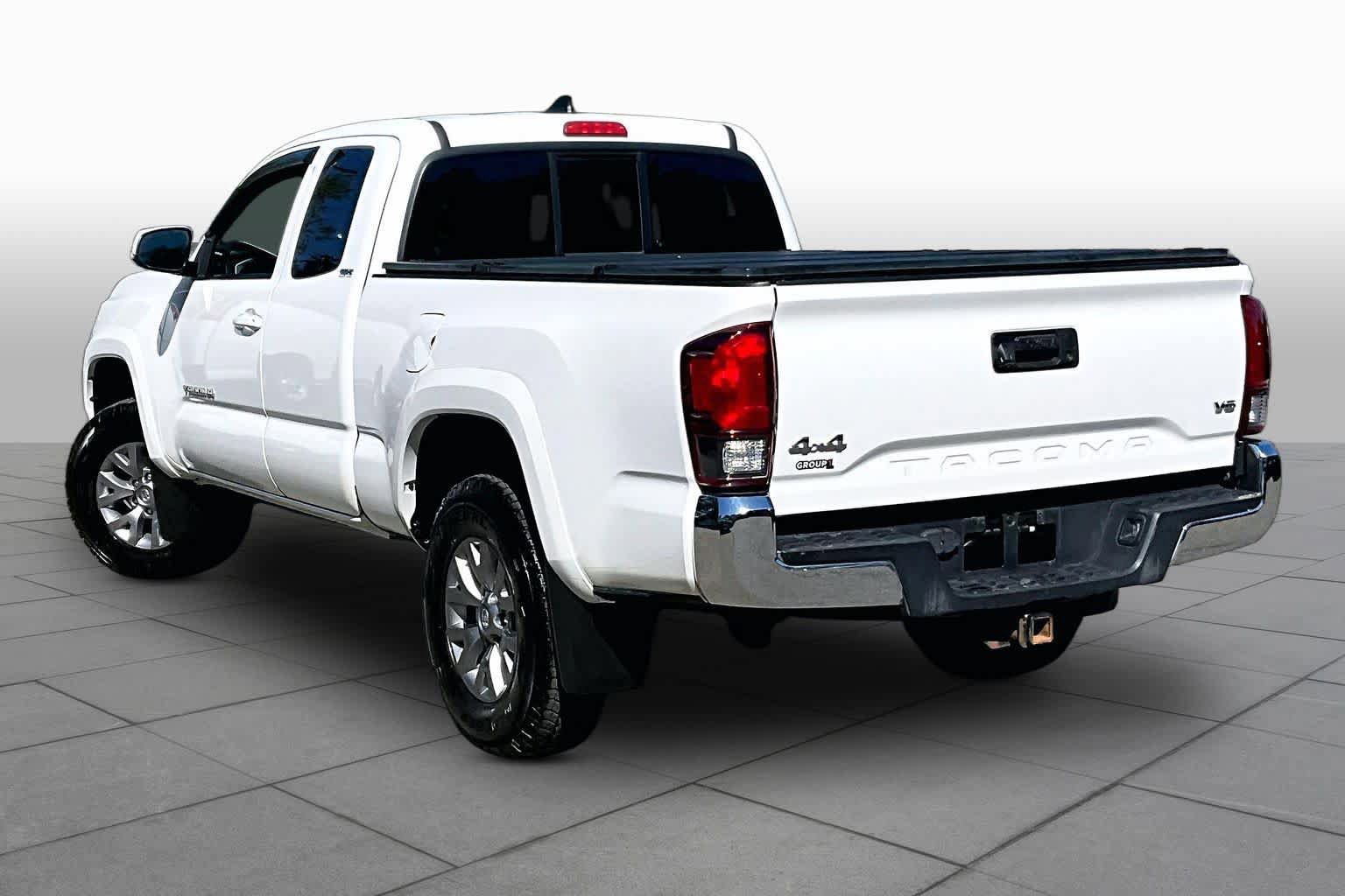 Certified 2019 Toyota Tacoma SR5 AWD/4WD image 12