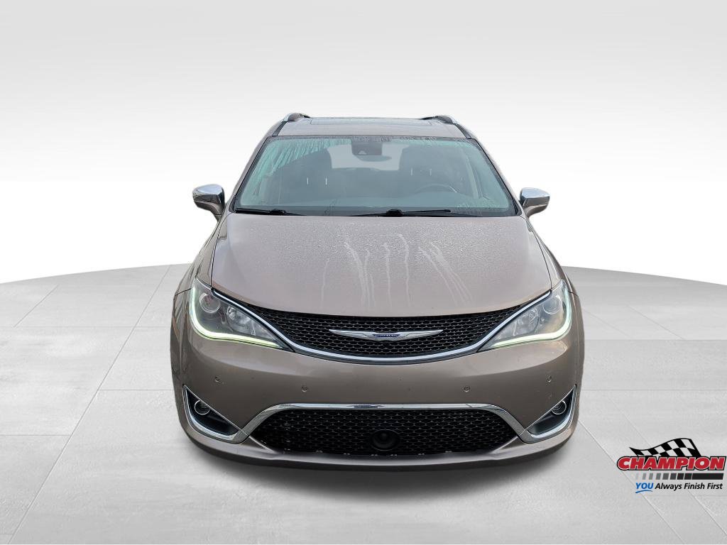 Used 2017 Chrysler Pacifica Limited FWD image 11
