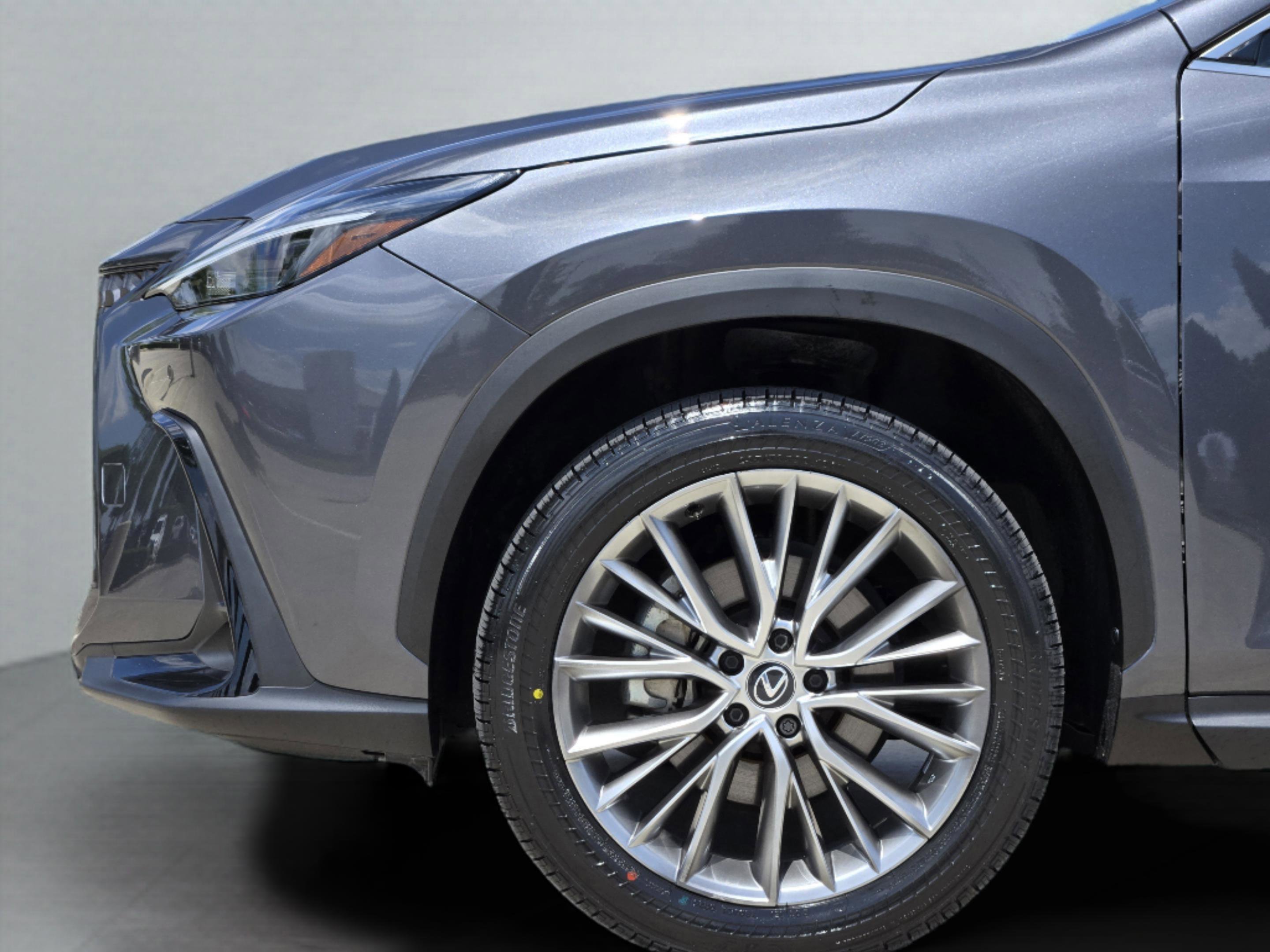 Used 2025 Lexus NX 350 AWD w/ Accessory Package (2T) image 36