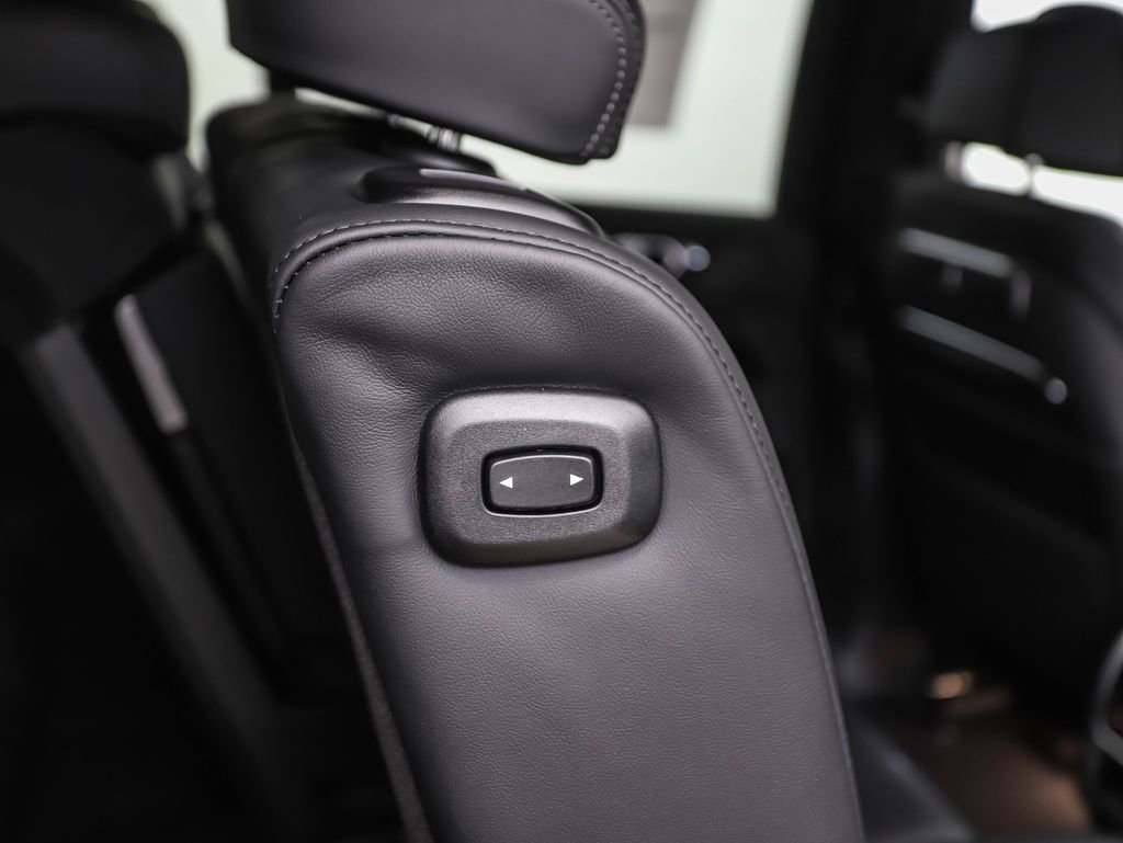 Used 2026 BMW X7 xDrive40i w/ M Sport Package image 35