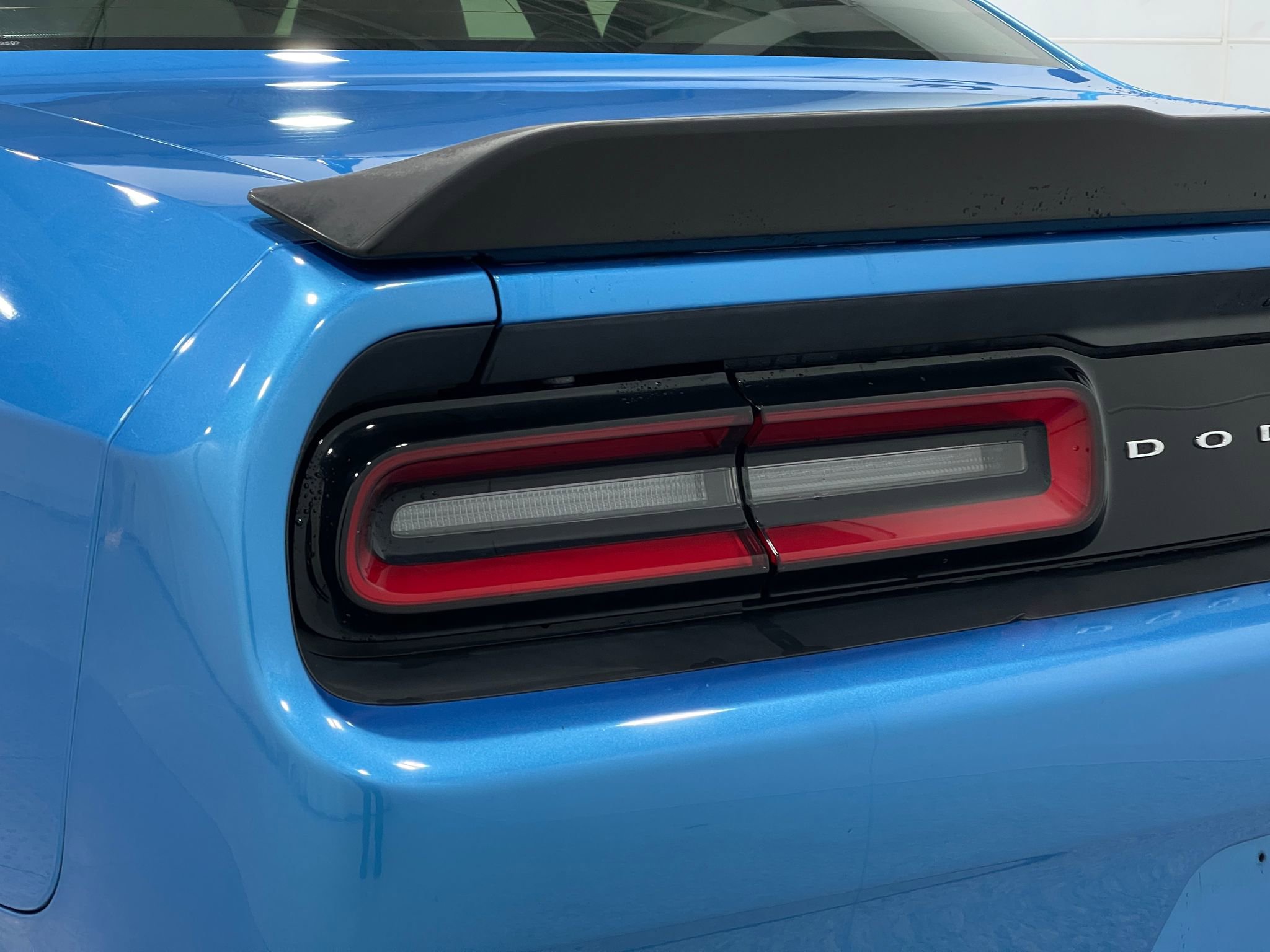 Used 2016 Dodge Challenger SRT w/ Technology Group image 34