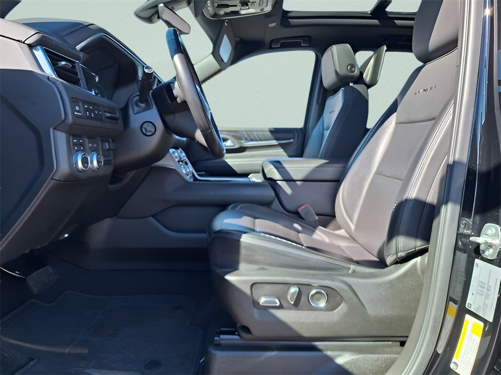 Used 2021 GMC Yukon Denali w/ Denali Ultimate Package image 14