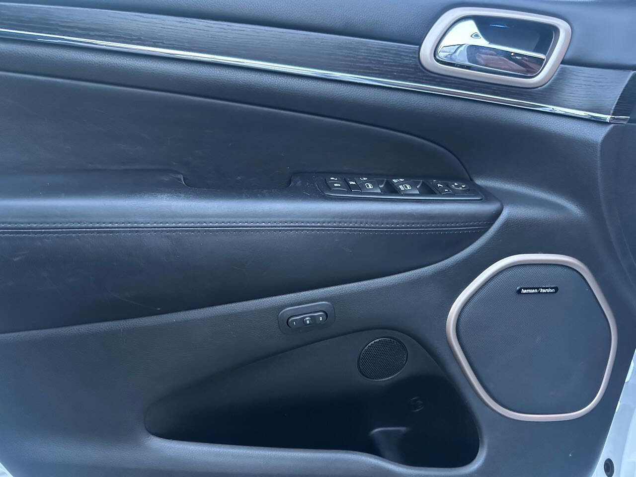 Used 2016 Jeep Grand Cherokee Summit image 30