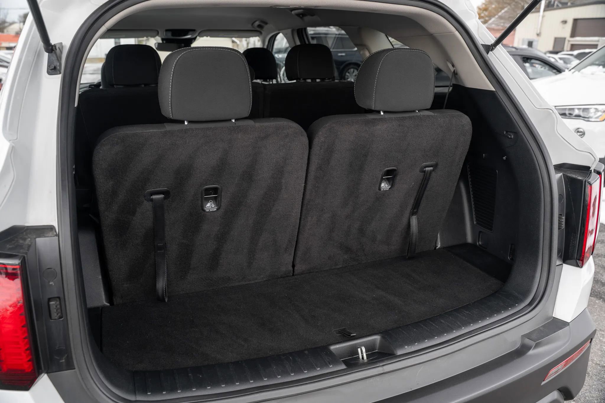 Used 2022 Kia Sorento LX image 9