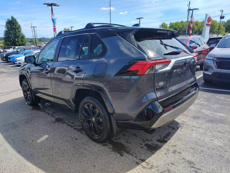 Used 2025 Toyota RAV4 XSE w/ Weather Package AWD/4WD image 6