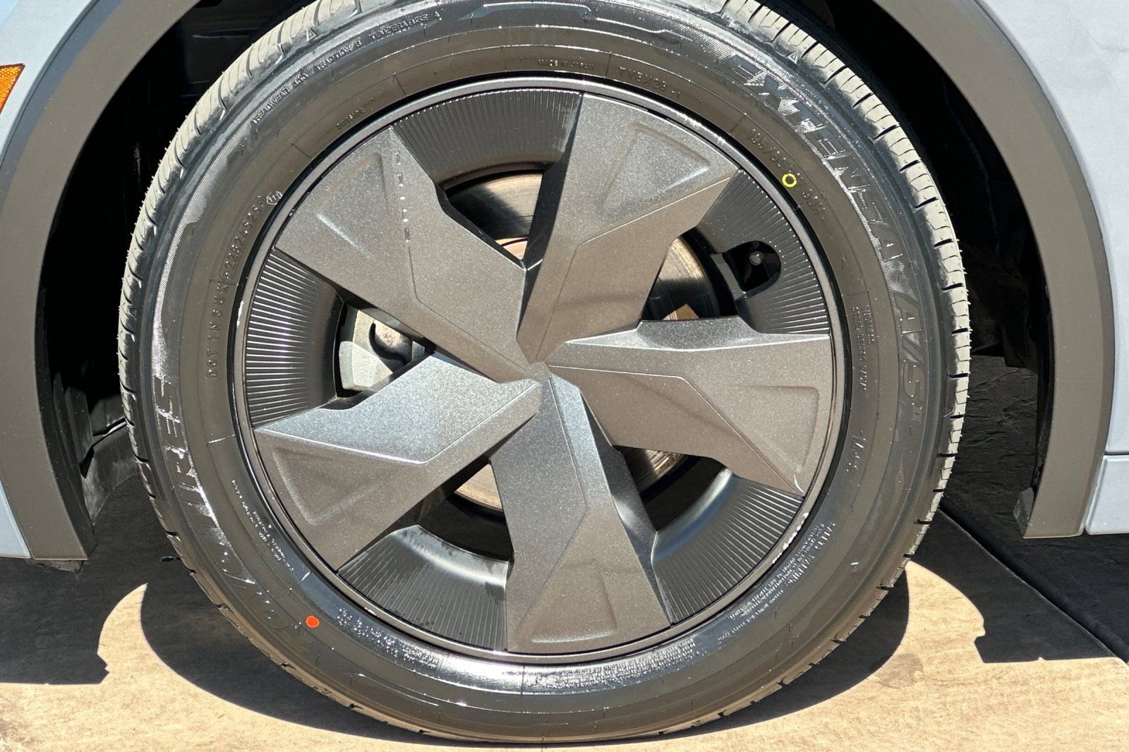 Used 2023 Toyota Prius LE image 32