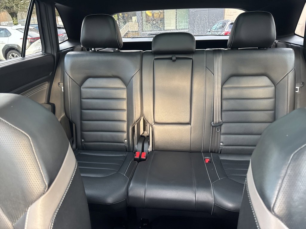 Used 2021 Volkswagen Atlas Cross Sport SEL Premium image 37