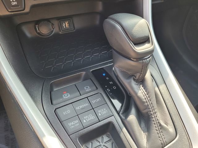 Used 2024 Toyota RAV4 LE image 20
