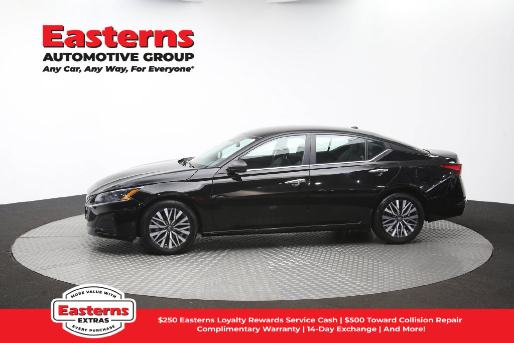 Used 2024 Nissan Altima 2.5 SV FWD image 61