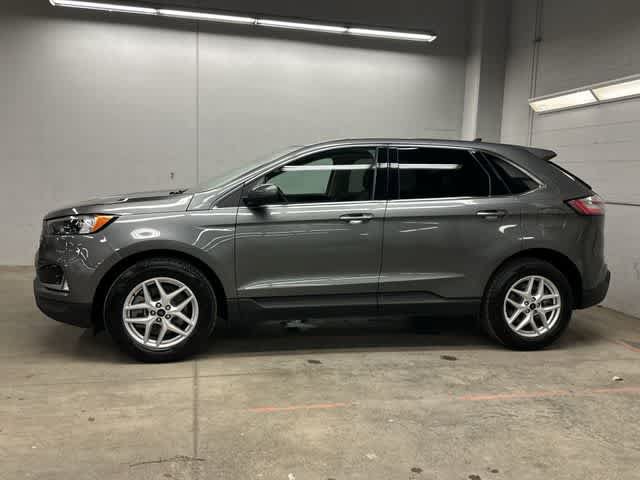Used 2024 Ford Edge SEL w/ Convenience Package AWD/4WD image 2