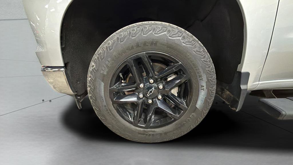 Used 2022 Chevrolet Silverado 1500 LT image 16