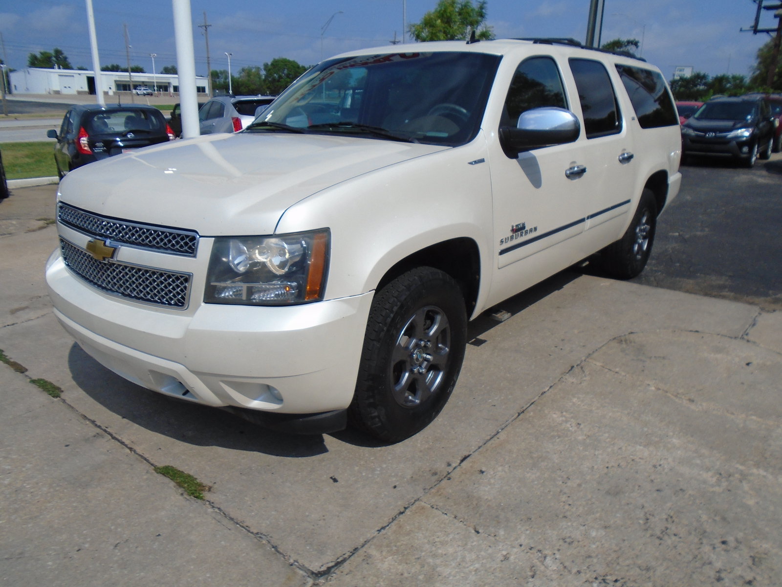 Used 2013 Chevrolet Suburban LTZ AWD/4WD image 6