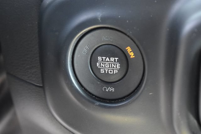 Used 2022 Jeep Wrangler Unlimited Sport AWD/4WD image 28