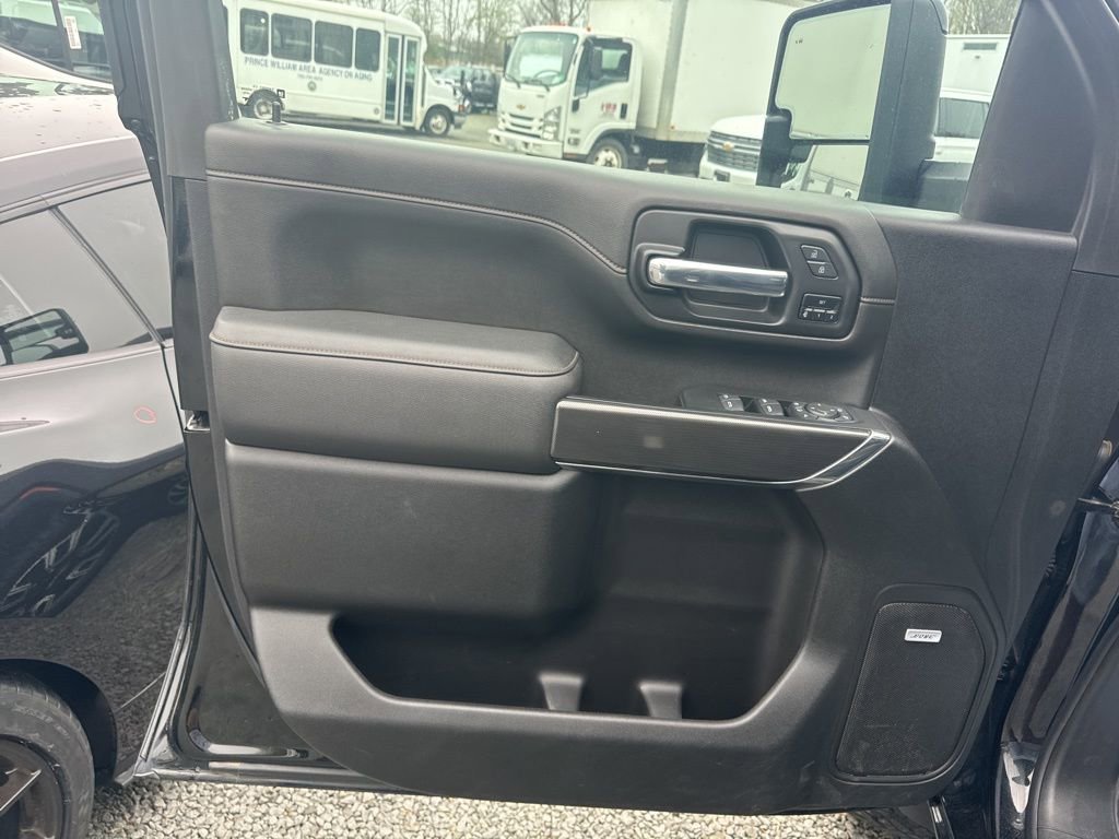 Used 2023 GMC Sierra 3500 AT4 w/ AT4 Premium Plus Package image 18