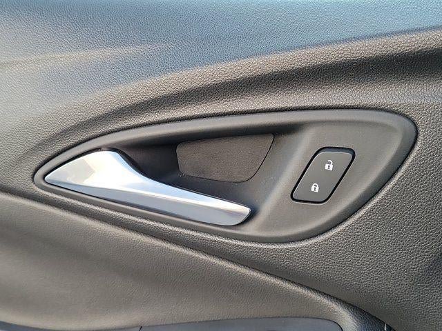 Used 2023 Buick Encore GX Select w/ Sport Touring Package FWD image 17