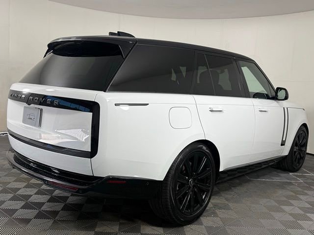 New 2025 Land Rover Range Rover SE image 8