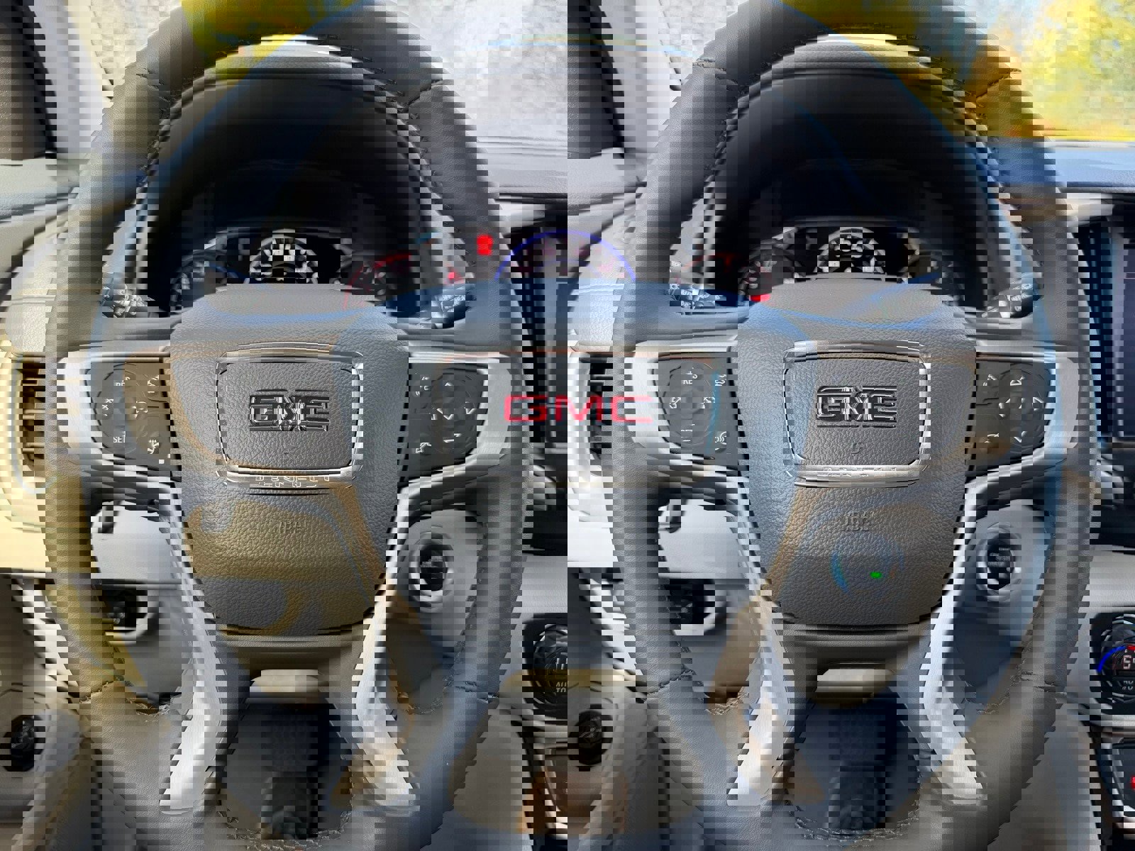 Used 2023 GMC Terrain Denali w/ Denali Premium Package image 13